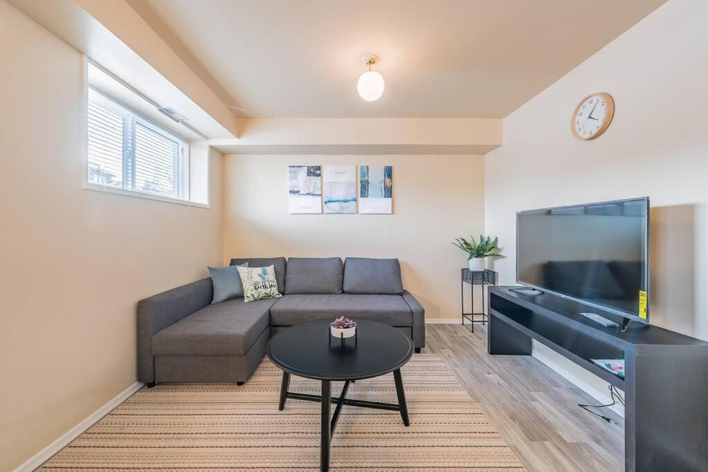 Mt Pleasant Nw 2 Bedrooms 500 YYC Buitenkant foto