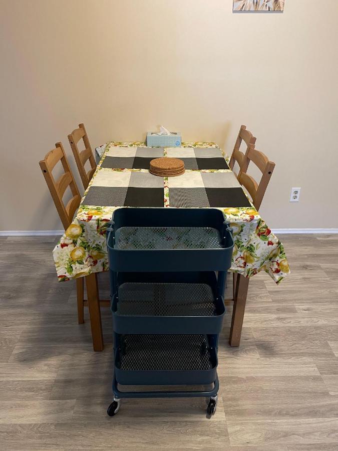 Mt Pleasant Nw 2 Bedrooms 500 YYC Buitenkant foto