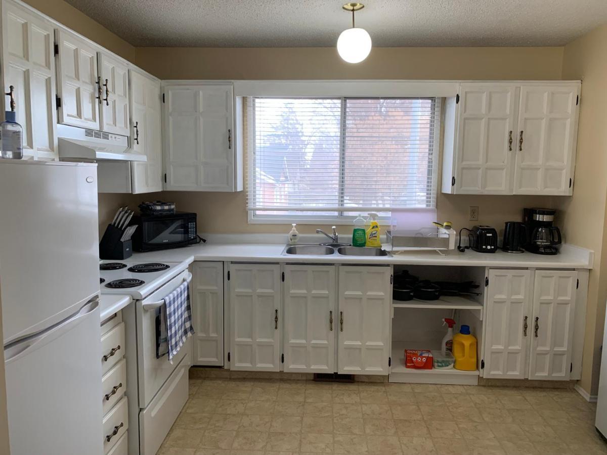 Mt Pleasant Nw 2 Bedrooms 500 YYC Buitenkant foto